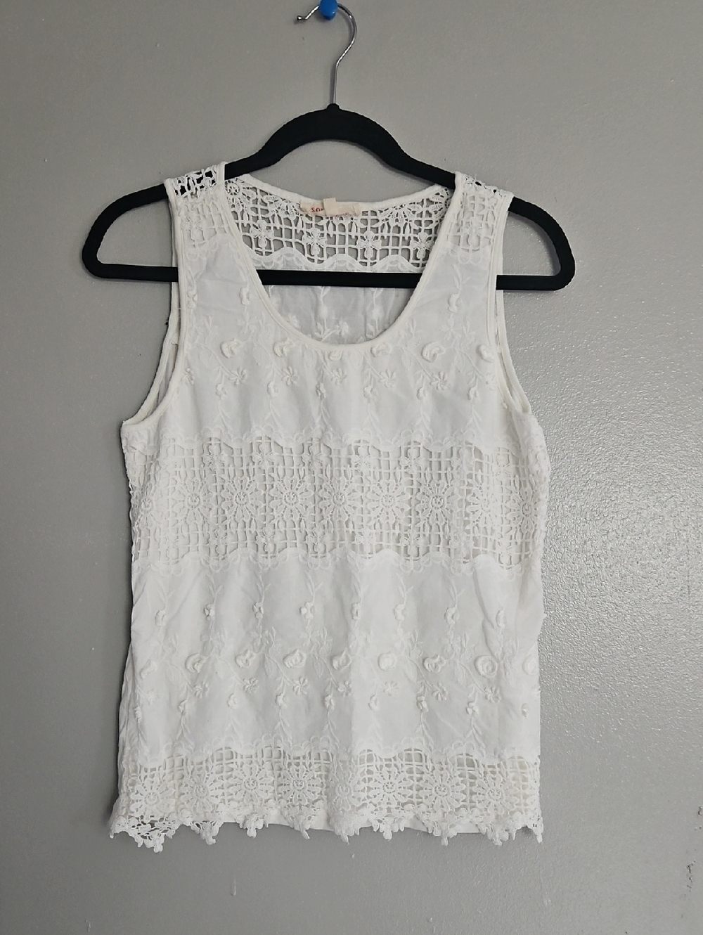 Solitaire White Lace & Crochet Sleeveless Tank